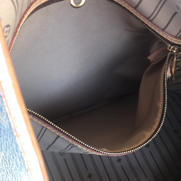 ๐โจ BEAUTIFUL โจ๐ Authentic Louis Vuitton Delightful MM Hobo Bag - Picture 12 of 15